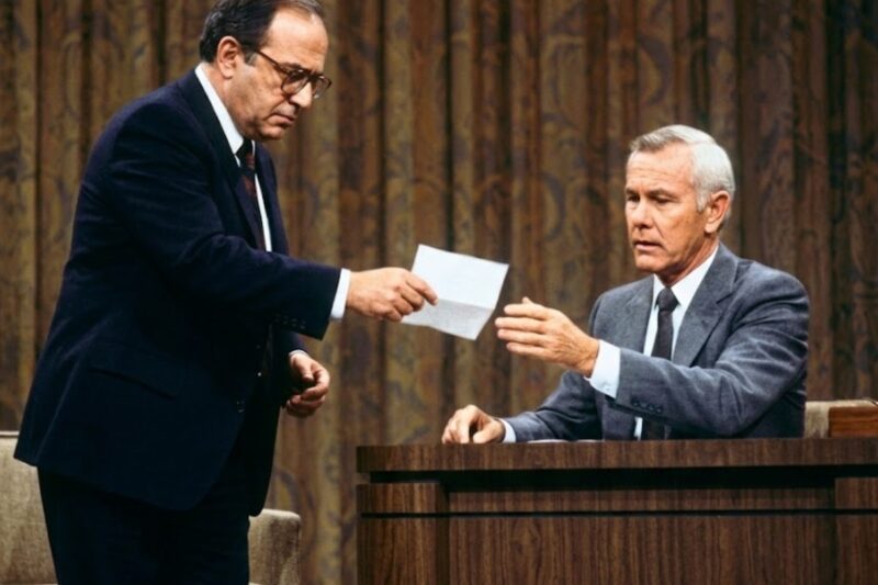 Johnny Carson Opened a Note on Live TV—11 Seconds Later, He Left the Stage Without a Word
