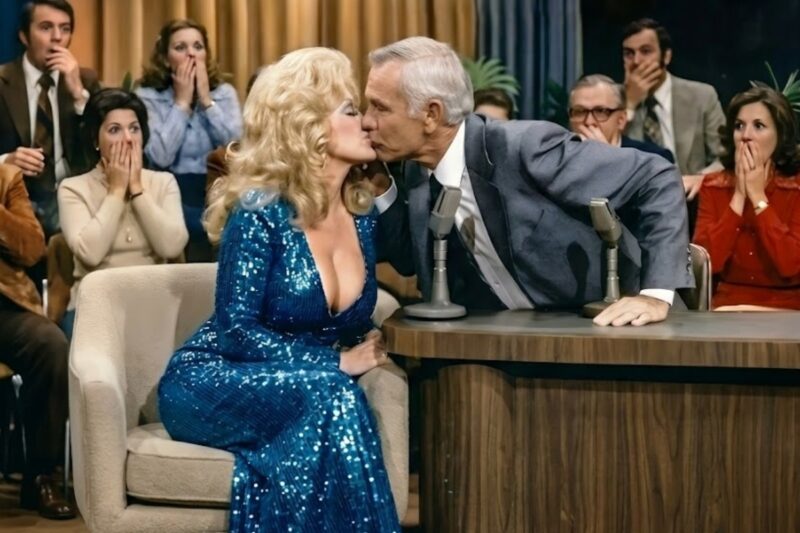 “Johnny Carson Kissed Dolly Parton on Live TV — An Unforgettable Moment” 
