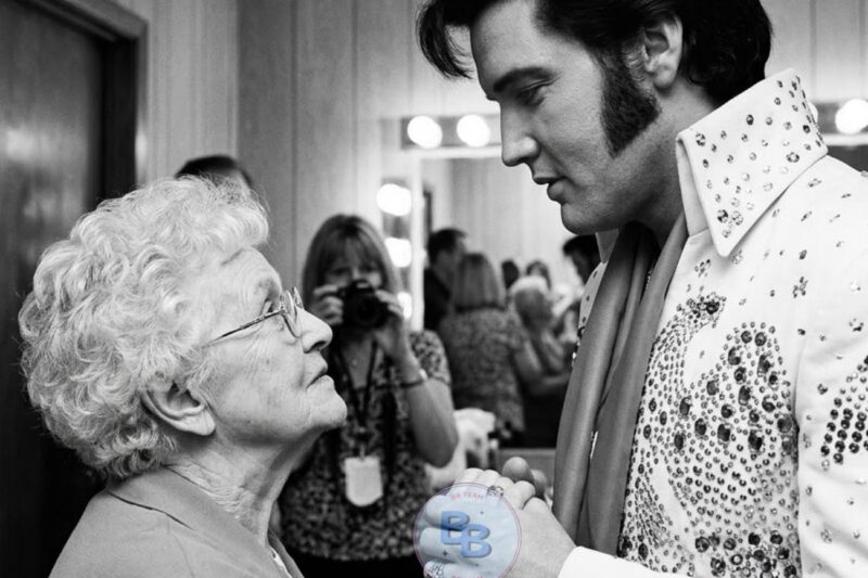Elvis Presley MEETS Teacher who Inspired him as a Boy — What he Does Next is UNFORGETTABLE