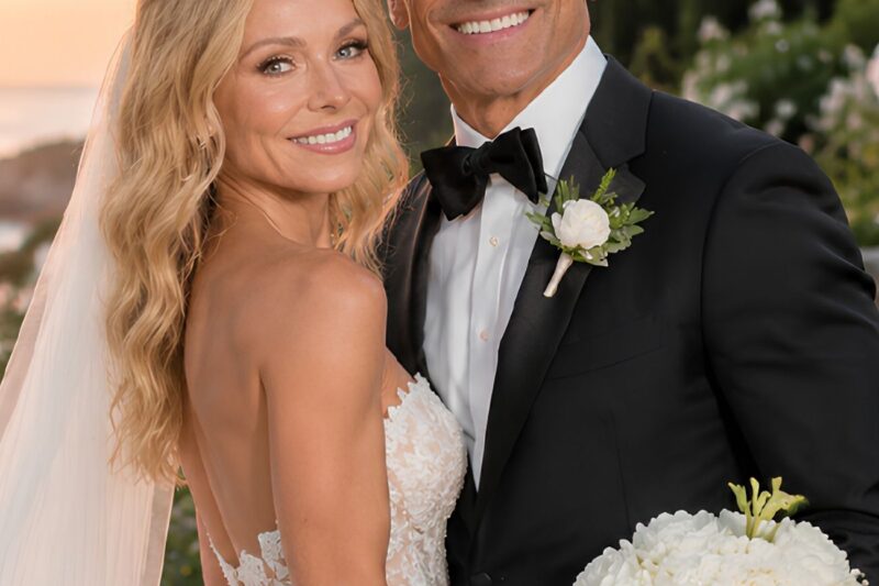 BREAKING NEWS: Mark Consuelos Reveals the Secret He Learned From His Dad for His Successful 30-Year Marriage to Kelly Ripa – Hollywood’s Power Couple Shares Their Wisdom!