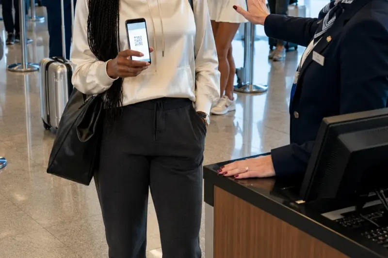 The Gate Agent Sent Me to the Window Like I Didn’t Belong. She Didn’t Know My $190 Million Signature Had Already Changed Who Owned the Floor Beneath Her.